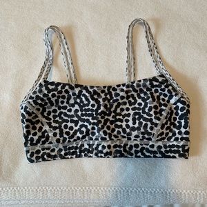 Lulu bra barley worn